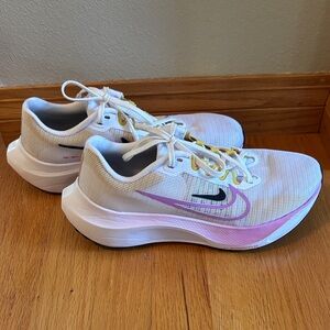Nike Zoom Fly 5 women's road running shoes